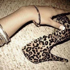 Meet your Posher, Esme